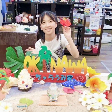 美ら海キャンドル作りを体験してくれたお客様